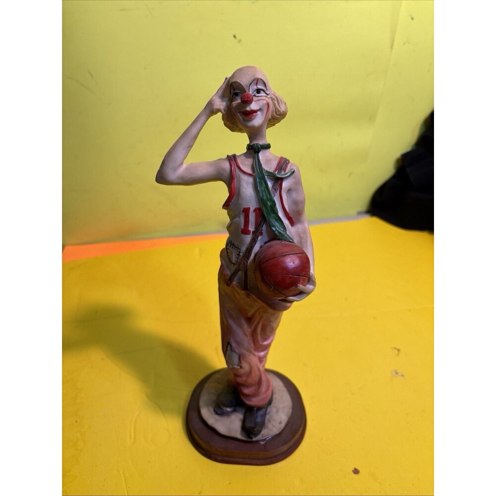 Vintage Davar Clown Basketball Player Figurine Statue On Wood Base